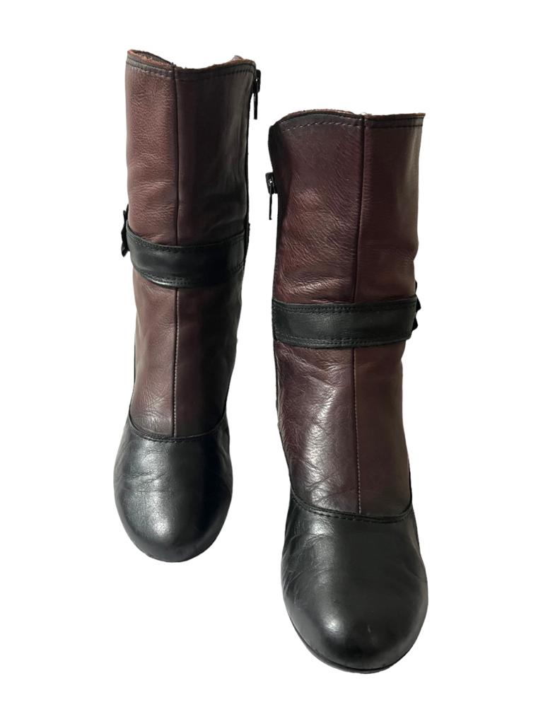 Bota N°40 cuero