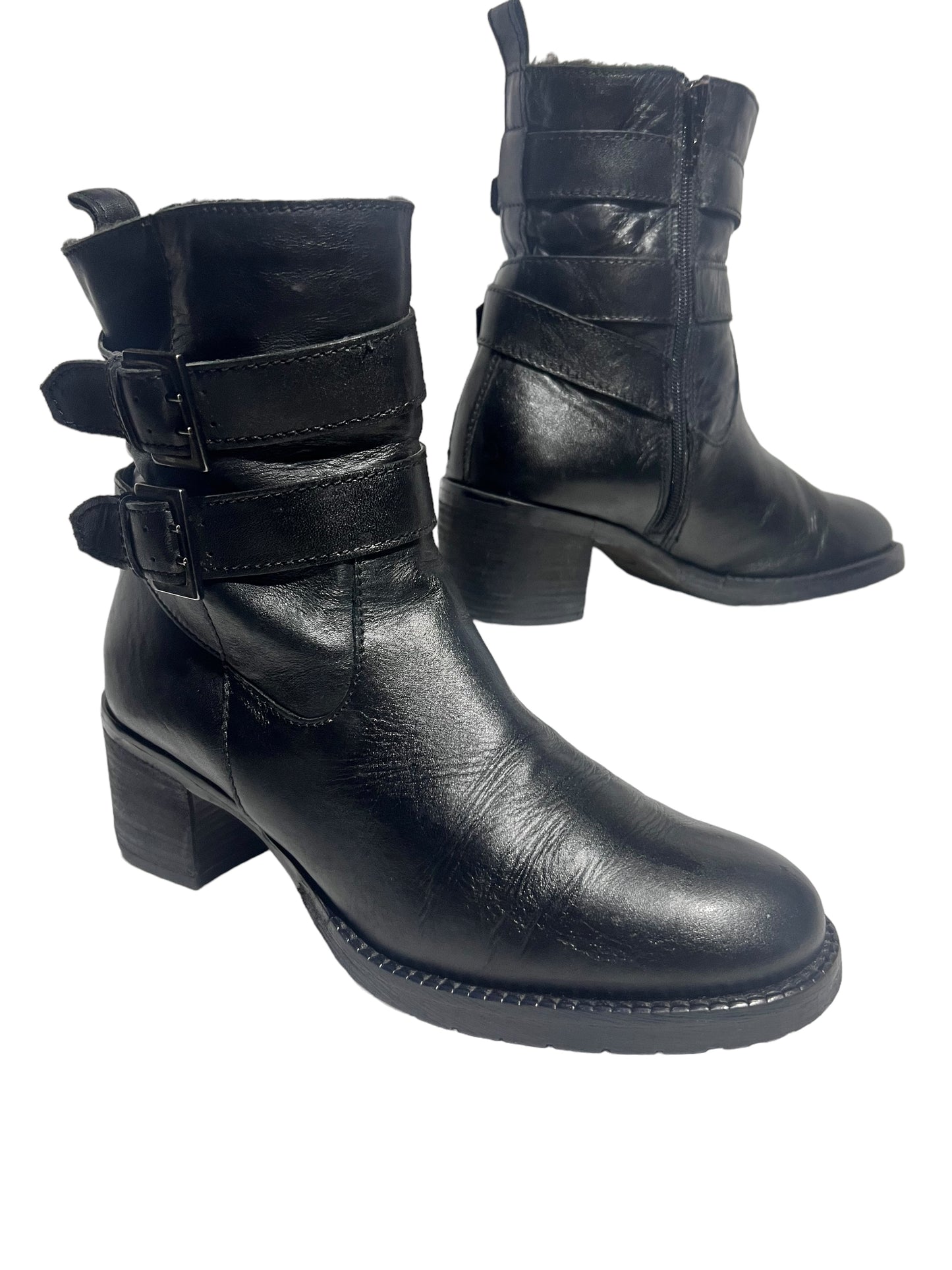 Bota N°40 cuero