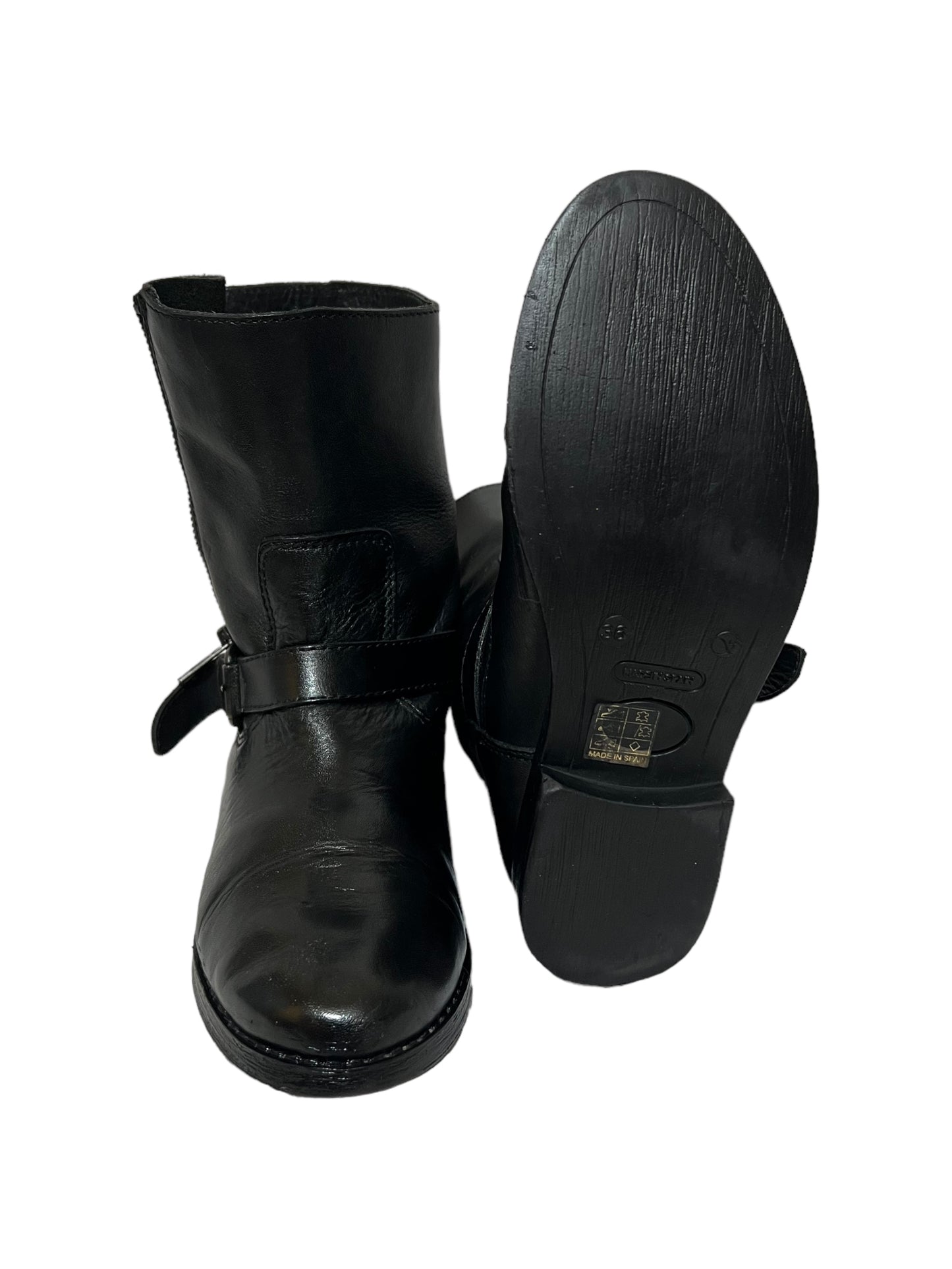 Bota N°36 cuero