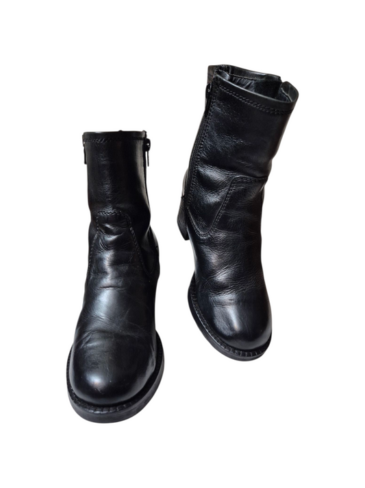 Bota N°37 cuero